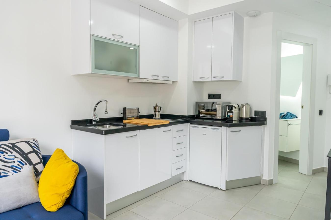 Modern Wave Escape Apartment With Private Parking And Rooftop Pool By Namaste Elite Torremolinos Exterior photo